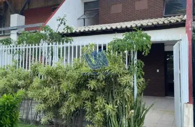 Village duplex em condominio 3 quartos sendo 1 suíte 180m2 em itapuã