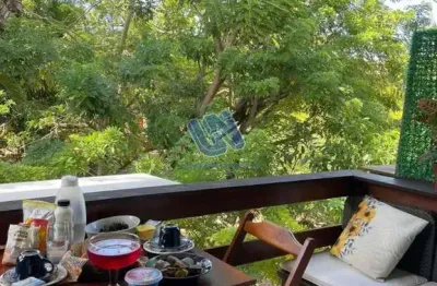 Apartamento quarto e sala com mezanino porteira fechada 59m2 em praia do forte