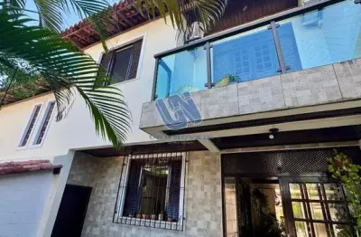 Casa com 3 quartos à venda na Rua Florentino Silva, Itaigara, Salvador