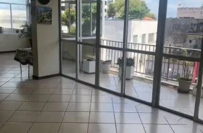 Apartamento nascente com 4 quartos sendo 1 suíte na Vitória com 212m2