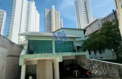 Casa com 4 pavimentos em condomínio 4 quartos sendo 1 suíte 465m2 no Horto Florestal