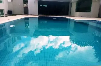 Casa em condomínio com 4 suítes sendo 1 suíte master com closet e hidro 900m2 em alphaville i
