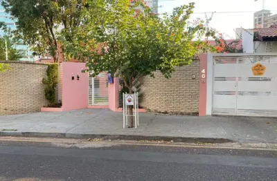 Casa com 2 quartos à venda na marechal antônio aníbal da motta, 465, duque de caxias i, cuiabá por r$ 2.000.000