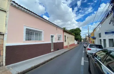 Casa com 6 quartos à venda na candido mariano, 658, centro-norte, cuiabá por r$ 580.000