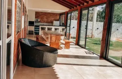 Casa em condomínio fechado com 4 quartos à venda na rua dos girassois, 10, aldeia velha, chapada dos guimarães por r$ 600.000