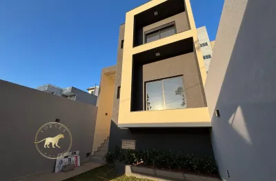 Casa com 3 quartos à venda na Rua Ronolpha Dártora Sobreiro, 239, Laranjeiras, Caieiras