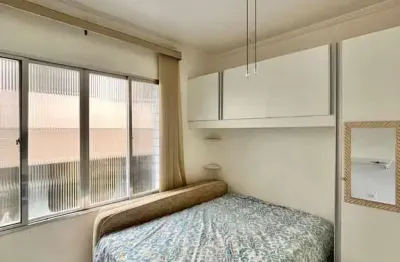 Kitnet Mobiliada 50m da Praia 1 lance de Escadas no Canto do Forte Lazer Rooftop