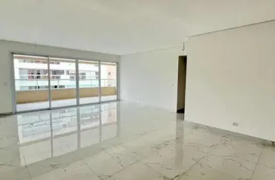 3 dormitórios 3 siítes e 3 vagas no canto do forte muito espaço e lazer de clube