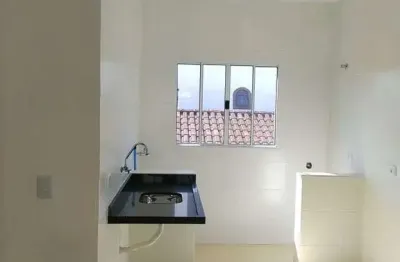 Casa nova com 2 dormitórios em bairro tranquilo, perfeita para sua família!