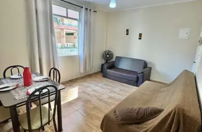 Apartamento 1 dormitório quadra da praia vista pro mar mobiliado no forte