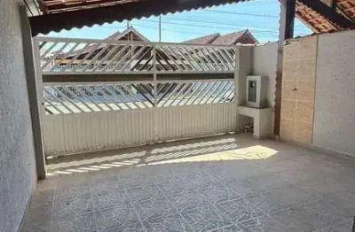 Casa geminada 2 dormitórios 2 vagas cobertas quintal com churrasqueira