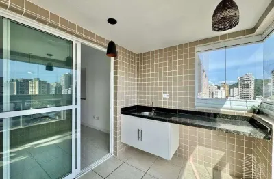 Apartamento no canto do forte: conforto, propósito e tranquilidade à beira-mar