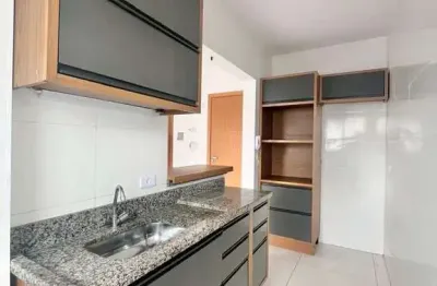 Seu apto no canto do forte: conforto, lazer completo e a poucos passos do mar!