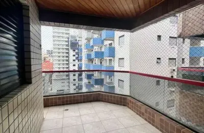 Espaço total e muito conforto na melhor região da cidade e a uma quadra da praia