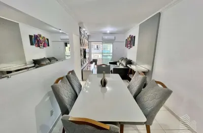 Apartamento amplo no canto do forte com lazer completo e sacada gourmet 
