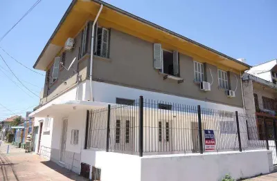 Casa com 2 quartos para alugar na avenida paraná, 756 , 760, são geraldo, porto alegre por r$ 2.300