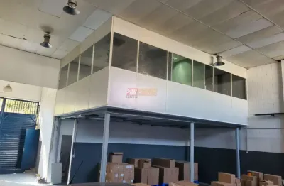 Barracão / Galpão / Depósito à venda na Rua Guilherme de Almeida, 558, Rudge Ramos, São Bernardo do Campo