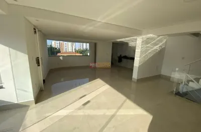 Casa com 3 quartos para alugar na Rua dos Faveiros, 228, Jardim, Santo André