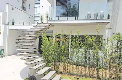 Sobrado em Condomínio Fechado no Bairro Jardim Hollywood em São Bernardo do Campo