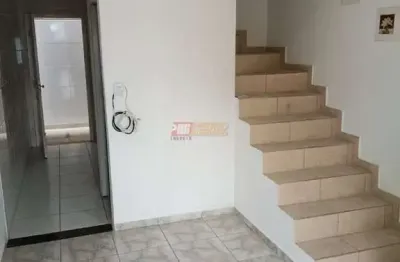 Sobrado em condomínio no bairro pauliceia em são bernardo do campo.