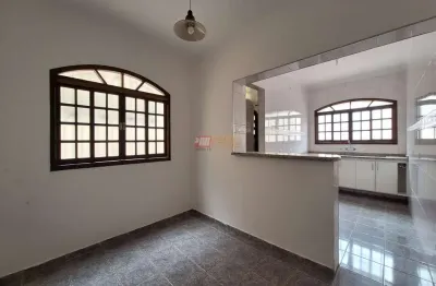 Casa com 3 quartos para alugar na Rua Porto Carrero, 613, Campestre, Santo André