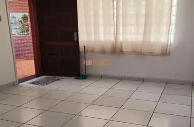 Casa com 3 quartos para alugar na Constantino Moura Batista, 478, Mauá, São Caetano do Sul