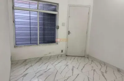 Casa com 2 quartos para alugar na Rua Luís Aponi, 142, Vila Príncipe de Gales, Santo André