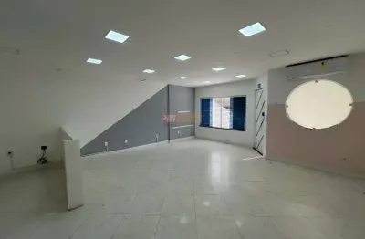 Casa com 3 quartos para alugar na Rua Continental, 1028, Jardim do Mar, São Bernardo do Campo
