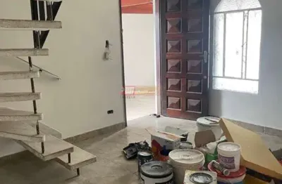 Casa com 2 quartos para alugar na Rua Eurípedes de Castro, 137, Alves Dias, São Bernardo do Campo