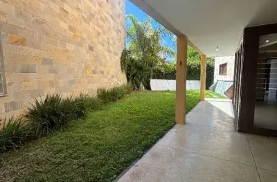 Locação anual ou venda- casa 4q em condominio - miragem