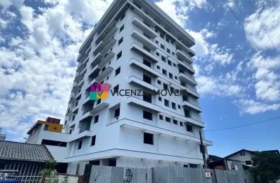 Apartamento giardino com amplo terraço, bairro costa e silva, joinville/sc