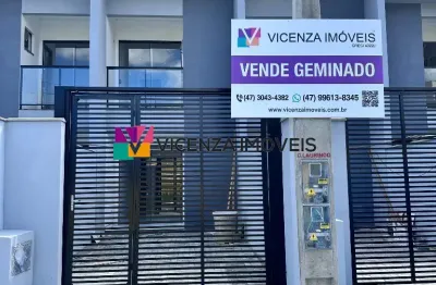 Sobrado geminado com 2 suítes,  á venda no bairro comasa - joinville - sc.