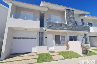 Casa tipo sobrado para venda em camobi no condomínio fechado santa mônica