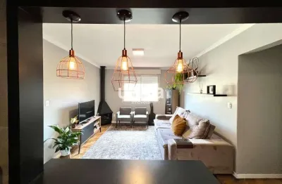 Apartamento reformado de 03 dormitórios, sendo 01 suíte