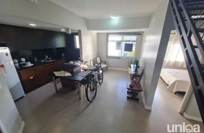 Apto tipo duplex com terraço linda vista 02 quartos garagem no centro sta maria