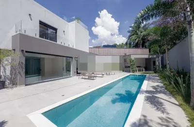 Linda casa  pronto para morar a venda  no coração do jardim europa