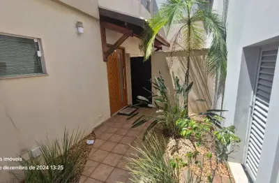 Casa com 3 quartos para alugar na Rua Magnólia, Jardim Bom Pastor, Botucatu