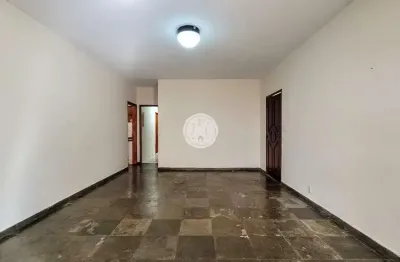 Casa térrea de uso misto com 3 Quartos - Locação - Jardim Macedo