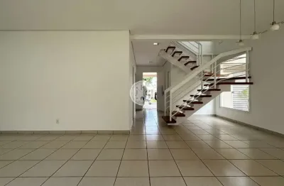 Casa em Condomínio com 3 quartos para alugar, 189m - Jardim Sul