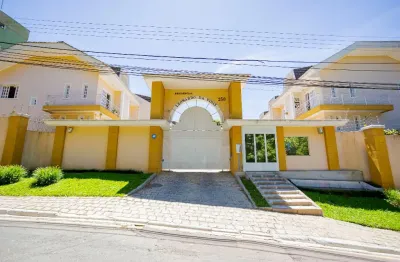 Sobrado em condomínio fechado - quatro quartos -   mercês