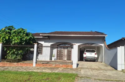 Casa de alvenaria e laje c/ 120m² c/ área de festa e churrasqueira. permuta-se por casa no vila nova