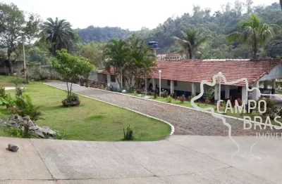Maravilhosa chácara 9.000m² com lago, campo de futebol e piscina em guararema !