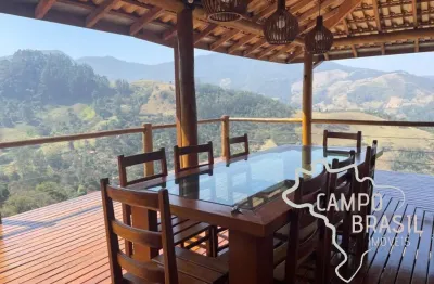 Maravilhosa chácara 2,1 hectares, com vista exuberante e chalé de alto padrão !