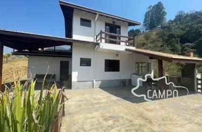 Maravilhosa chácara 2,1 hectares, com vista exuberante e chalé de alto padrão !