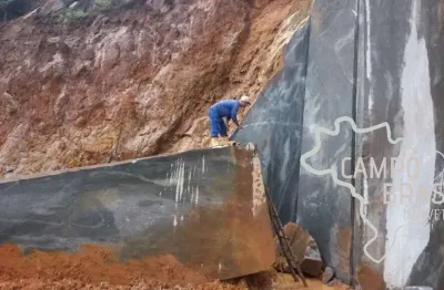 Jazida de granito exótico pronto para comércio e exportação! área de 90 mil metros quadrados.