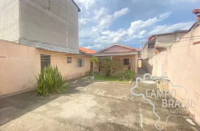 Casa térrea de 3 dormitórios e edícula e quintal nos fundos! Na zona norte de sjc!