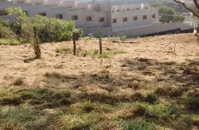 Ar00021 - área com vista deslumbrante em são roque - sp   propriedade de 7.854,71 m² à venda! esta área está estrategicamente localizada, com acesso fácil e conveniente. situada em um ambiente cercado