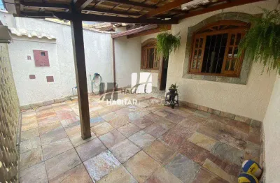 Casa com 2 quartos à venda na Santa Amélia, Belo Horizonte  por R$ 465.000