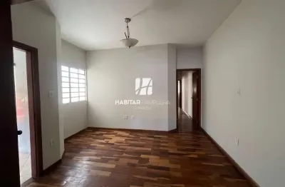Casa com 3 quartos à venda em São João Batista, Belo Horizonte  por R$ 750.000