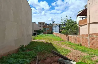 Terreno à venda no Centro, Iapu 